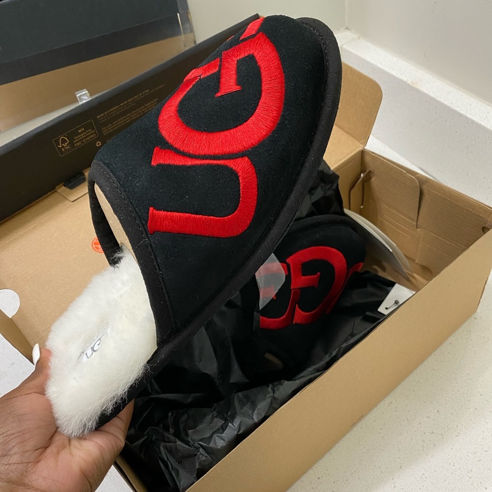 Men black & red Ugg Slippers